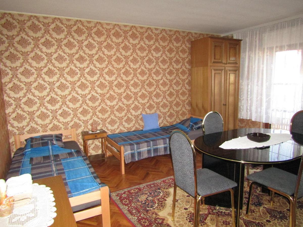 Apartman Milena คลาโดโว ภายนอก รูปภาพ