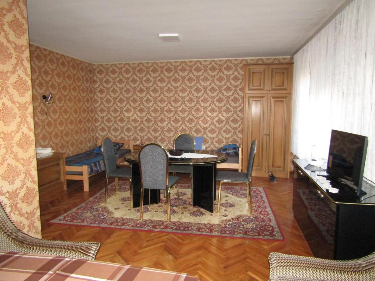 Apartman Milena คลาโดโว ภายนอก รูปภาพ
