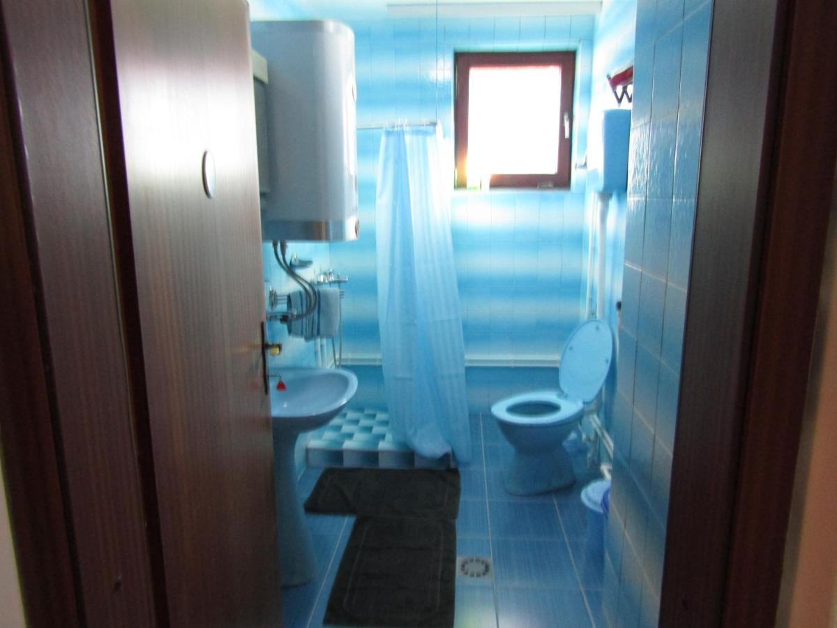 Apartman Milena คลาโดโว ภายนอก รูปภาพ