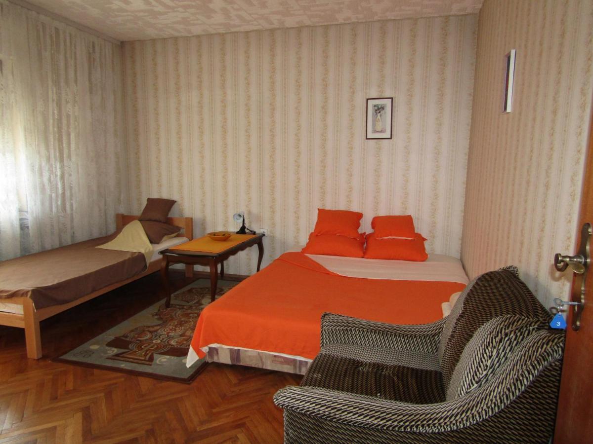 Apartman Milena คลาโดโว ภายนอก รูปภาพ